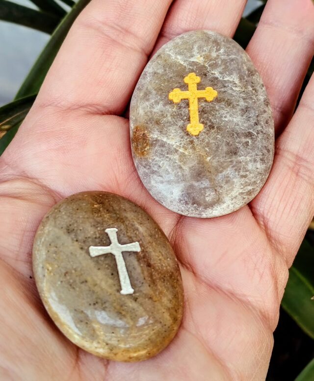 Happy Resurrection Sunday! Got these at church this morning symbolizing the stone being rolled away. So cool! Jesus is for reals y'all.

#heisrisen #thestonewasrolledaway